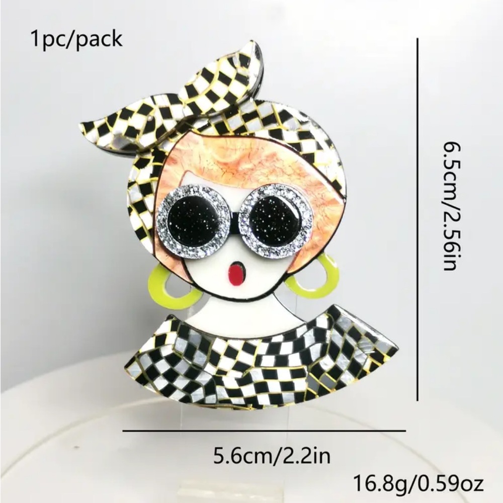 Black & White Checkered Girl Brooch - Picture 5 of 5
